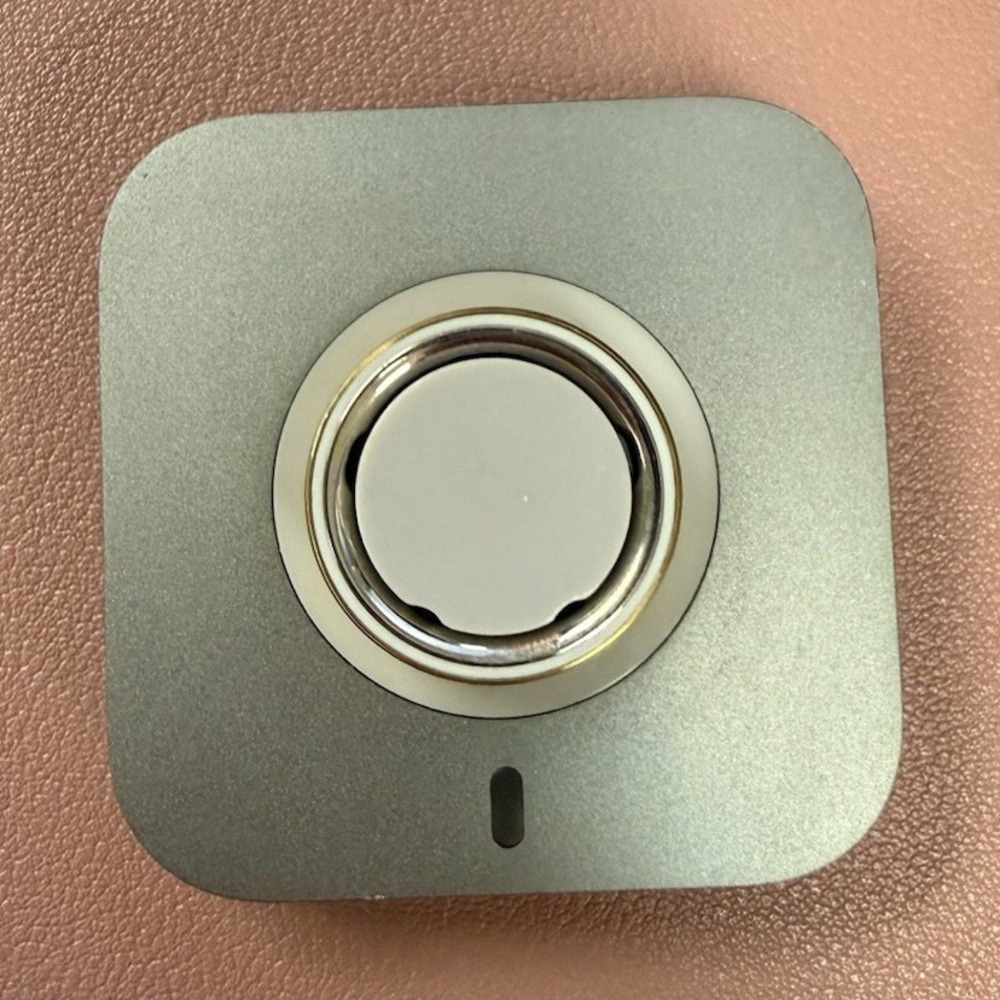Oura Ring 4 Gold Size 6 Smart Ring w Charger Worn Once